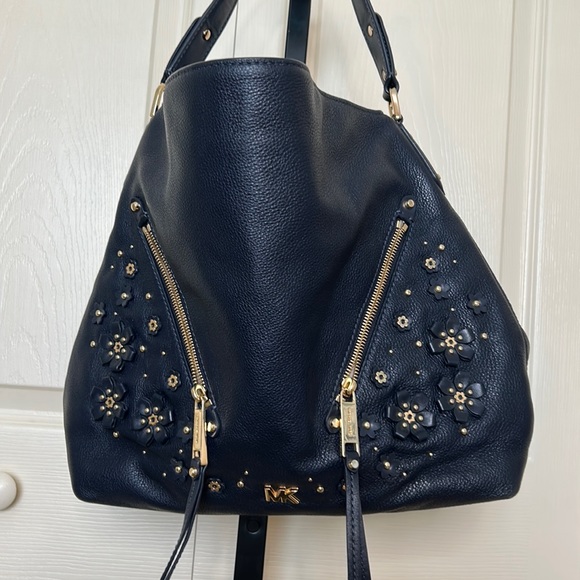 Michael Kors Handbags - Michael Kors Bag